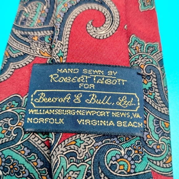 Robert Talbott Men's Silk Necktie Tie Red Paisley Handsewn Made in USA Classic T - Picture 4 of 7